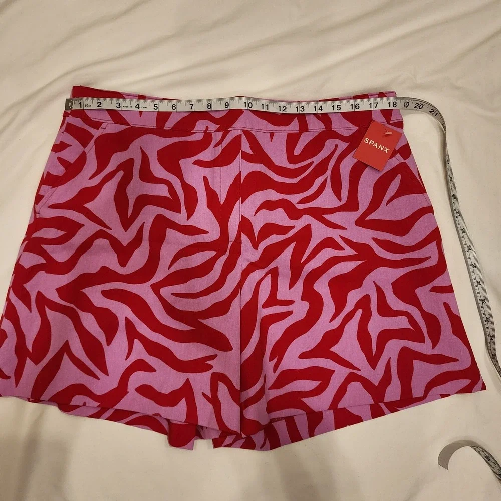 Spanx Pull On Stretch‎ Shorts XL Pink Red Leopard Vaca Beach Party Color Pop NWT
